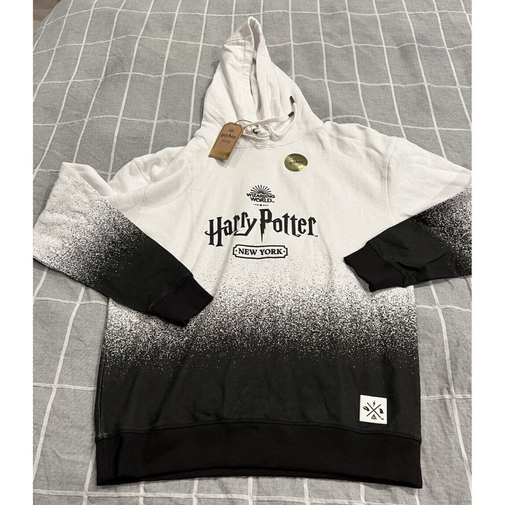 NWT Harry Potter Wizarding World NY Exclusive Colour Pop OMBRE Hoodie Size M